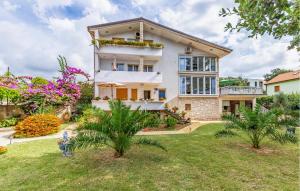 1 Bedroom Awesome Apartment In Banjole