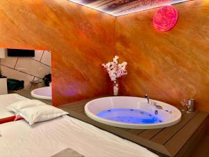 MATTEO room by 50 shades