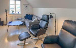 2 Bedroom Nice Apartment In Nexø