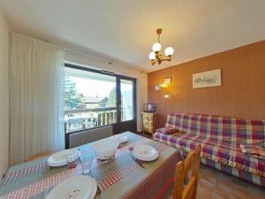 Studio RDC 4 pers, accès pistes, parking - FR-1-241-96