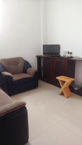 J Lee Beach Hotel