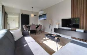 Amazing Home In Hellendoorn With Sauna