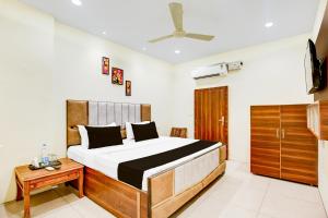 Hotel O The Royal INN