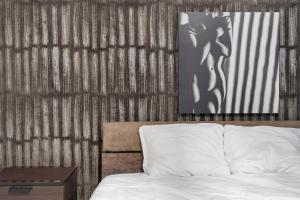 Monochrome Escape 1BR Ultra Central