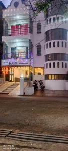 Hotel Rahil International