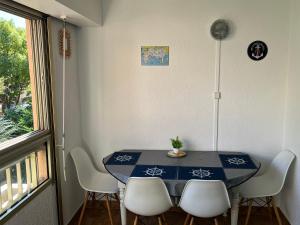 Charmant studio calme bord de mer Wifi-NESPRESSO-DRAPS-LINGE DE BAIN