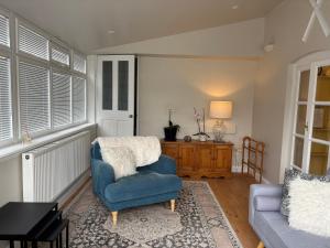 The Corner House, 36, Broadway Road,