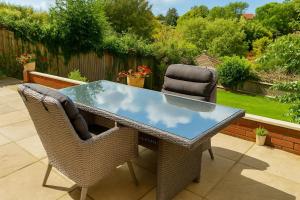 The Nest-Free Parking Cosy Studio, M40 access, underfloor heating