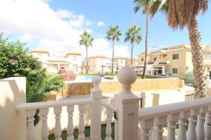 Charming Zenia Townhouse