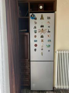 Vintage house overlooking the statue of Leonidas