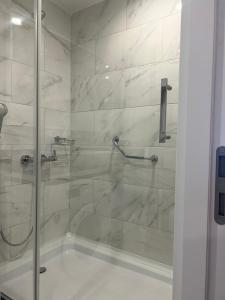 Cottage in Forest Wave - კოტეჯი ტყის ტალღებში