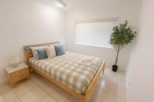 Grand Riverside Retreat in Annandale & Pet Friendly Space forin Townsville