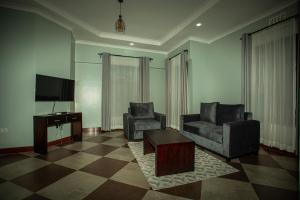 Nguchiro Palace Hotel