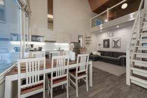 Aurinkorinne 4 - Modern ski-in ski-out apartment with sauna