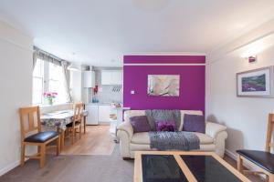 Writers View, Royal Mile Apartment Edinburgh