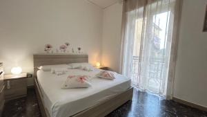 Nel blu dipinto di Rosa