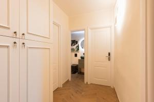 Termini Luxury 12 Beds Apartment