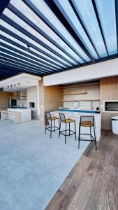 Estúdio completo perto de tudo