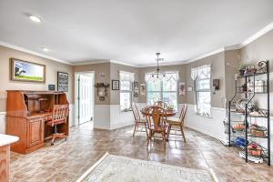 Hill Country Oasis-Deck-BBQ Grill-10 Min to Town!