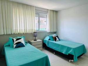 Apartamento com 3 suítes e vista mar em Palmas
