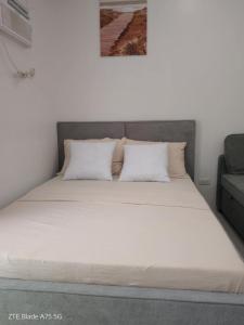 Mountain view Free wifi Netflix Swimming pool Gym