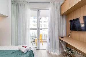 Studio Super Completo Com Sacada no Centro-MAN0410