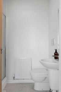 Hawkhill Lookout - Arthurs Seat View Edinburgh