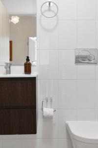 Hawkhill Lookout - Arthurs Seat View Edinburgh