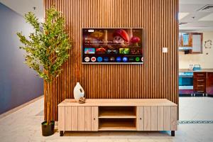 Luxury Retreat Your High Floor Heaven in Marina