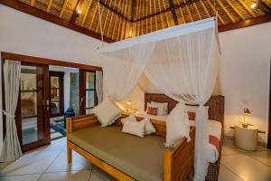 Villa Evelyne, Luxury Villa, Fully Staffed, Central Seminyak