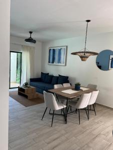 Swim up and Beach Getaway at White Sands