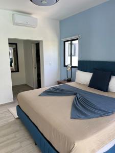 Swim up and Beach Getaway at White Sands