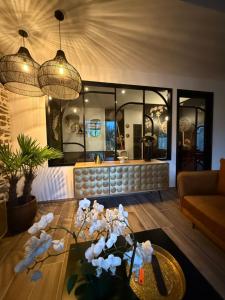 ECRIN DE CHARME 4 étoiles Jacuzzi privé 2 pers