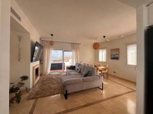 Ático con vistas al mar y terraza