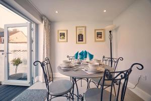 Roselyn By The Sea - Pet Friendly Accommodation