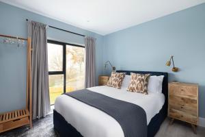 Brockview House - Eco 4 bed