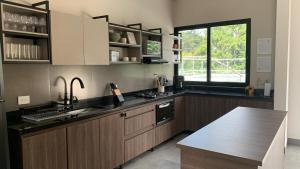 BosqueVivo - Cabaña de lujo con piscina y jacuzzi en Doradal