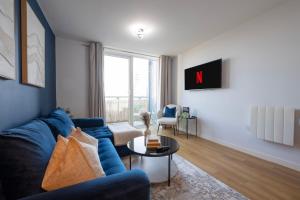 1BR - Stunning 5th-Flr Views - Sleeps 4 - Parking