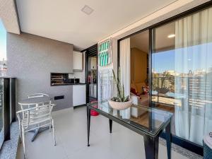 Apto em Curitiba com 2 Quartos e 2 Vagas - VIS0711