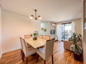 Apto em Curitiba com 2 Quartos e 2 Vagas - VIS0711