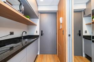 Studio Completo c garagem no Água Verde - VBE1508