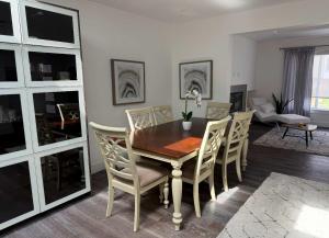 Deluxe Room with Private Bathroom & Fast WiFi