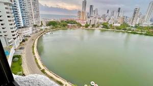 Apto luxury en el laguito edificio marina del rey cartagena frente al mar