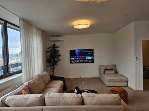 Panorama View Design Apts in Old Town - Free Parking