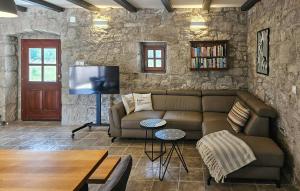 Cozy Home In Labin 
