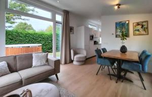 2 Bedroom Cozy Home In Heinkenszand