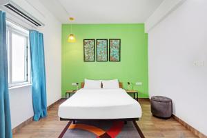 Collection O Shining Suites Near Erragadda Metro Station