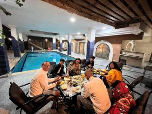 Triangle Pyramids Boutique