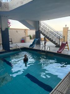 Triangle Pyramids Boutique