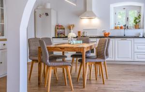 Pet Friendly Home In Herceg Novi